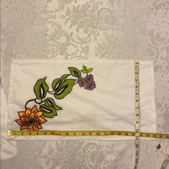 Euro shams set of 3 with embroidered lumbar cover - Picture 8 of 9